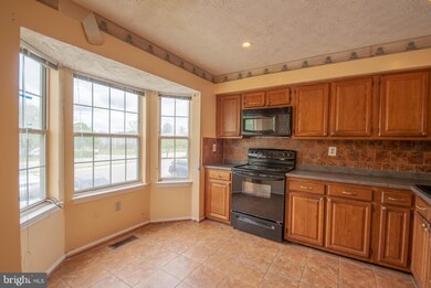 10503 Campus Way S, Upper Marlboro, MD 20774 - photo 2