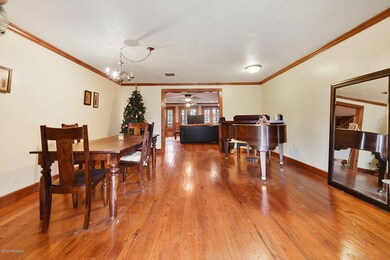 142normandy.entrance
