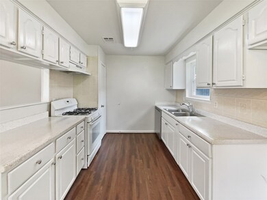 29515 Atherstone St, Spring, TX 77386 - photo 2