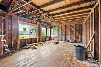 1507 Park Ave, Raymond, WA 98577 - photo 6