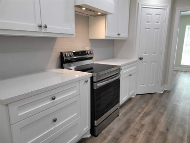 11926 Stillwater Dr, Houston, TX 77070 - photo 7