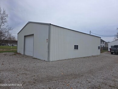 330 W Elm St, Deshler, OH 43516 - photo 2