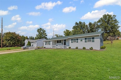 212 S Columbia St, Columbia, IL 62236 - photo 2