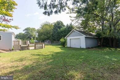 221 Dale Rd, Pasadena, MD 21122 - photo 6