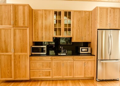 153 Lincoln St unit R, Newton, MA 02461 - photo 5