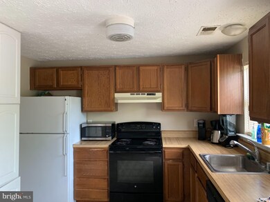 7335 Sheila Ln, Clinton, MD 20735 - photo 2