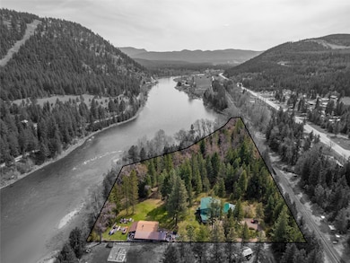 74 Cedar Creek Ext, Libby Montana 59923
Two parcels with 750+/_ Riverfront has a 26640 sqft 3/2 with shop & carport.