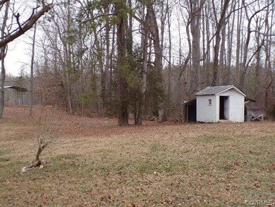 1820 Birdsong Rd, Petersburg, VA 23805 - photo 4