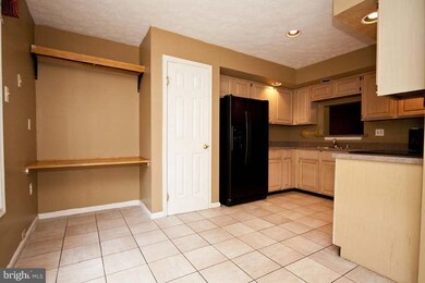 407 Woodhill Dr, Owings Mills, MD 21117 - photo 7