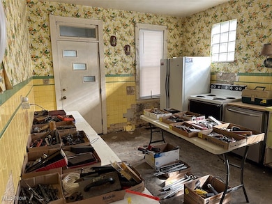 2135 Cherry Ave, Alliance, OH 44601 - photo 2