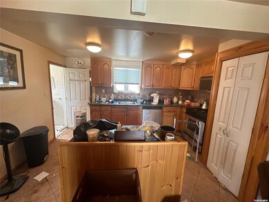 57-18 73rd St, Flushing, NY 11378 - photo 2