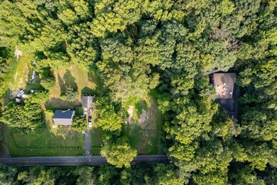 82 Miller Rd, Cranbury, NJ 08512 - photo 5