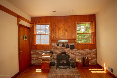 15 Carlile-Family Room