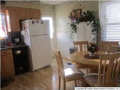 342 Fairbanks Ave, Staten Island, NY 10306 - photo 5