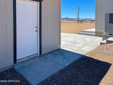 25221 N Mitchell Ln, Paulden, AZ 86334 - photo 2
