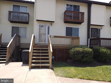 11300 Laurelwalk Dr, Laurel, MD 20708 - photo 3