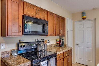 2214 N 48th Dr, Phoenix, AZ 85035 - photo 6