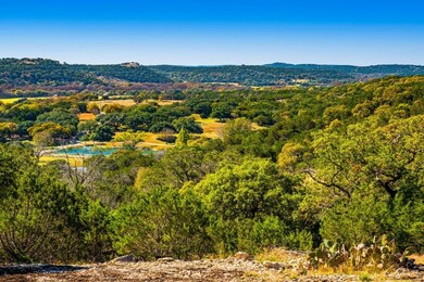 277 Stablewood Springs Dr W unit 14, Ingram, TX 78025 - photo 5