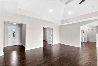 RE_633NEagleParkDr-4
