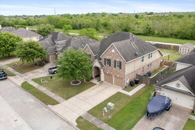 1430 Barras St, Alvin, TX 77511 - photo 2