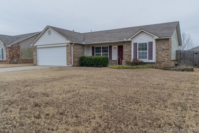 9282 S 256th East Ave, Broken Arrow, OK 74014 - photo 2