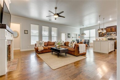 908 NE 20th Place, Moore, OK 73160 - photo 5