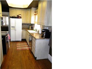 Updated Kitchen! XTall Cabinets!