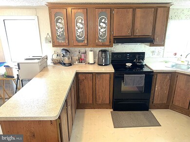 8019 Paul Martin Dr, Elkridge, MD 21075 - photo 4