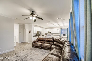 FAMILY ROOM 3