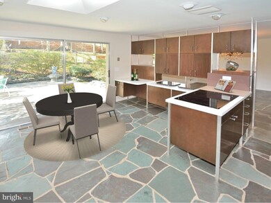 6202 Waterway Dr, Falls Church, VA 22044 - photo 4