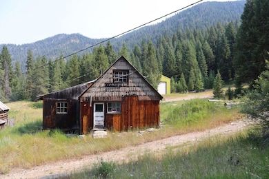 2236 Johnson Creek Rd, Cascade, ID 83611 - photo 3