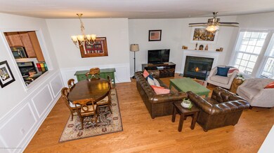Living Room with fireplace