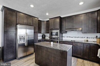 1392 Mallard Dr E, Chambersburg, PA 17202 - photo 5