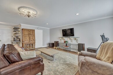 214 Green Meadows Ln, Fredericksburg, TX 78624 - photo 5