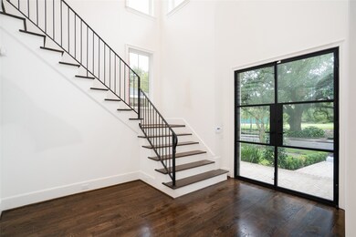 1718 Cherryhurst St, Houston, TX 77006 - photo 4