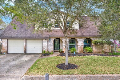 226 W Castle Harbour Dr, Friendswood, TX 77546 - photo 2