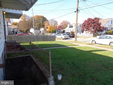 809 N Woodlynn Rd, Essex, MD 21221 - photo 2