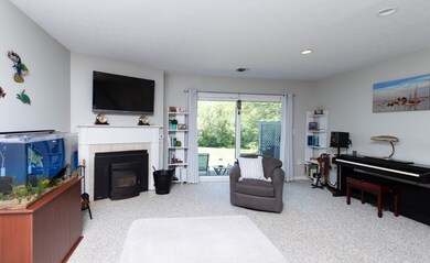 19 Garden St unit 104, Danvers, MA 01923 - photo 3