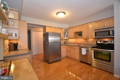 4 Stapleton Ct unit 101, Lutherville Timonium, MD 21093 - photo 3