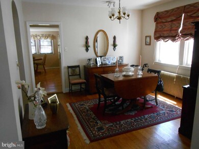 621 Warwick Rd, Baltimore, MD 21229 - photo 6