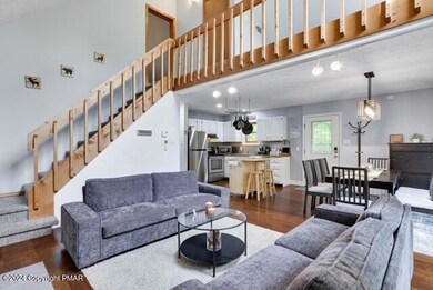 9867 Deerwood Dr, Tobyhanna, PA 18466 - photo 5