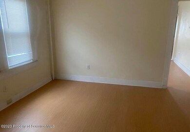 608 W Locust St, Scranton, PA 18504 - photo 5