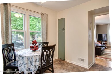 Kitchen/nook
