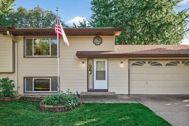 908 Ludwig Ave N, Champlin, MN 55316 - photo 2