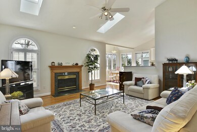 46363 Woodlake Place, Sterling, VA 20165 - photo 4