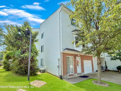 26 Aspen Knolls Way, Staten Island, NY 10312 - photo 2