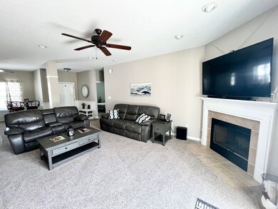 2746 Ashton Ln, Greenwood, IN 46143 - photo 6