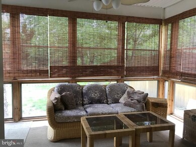 219 Lynn Dr, Stephens City, VA 22655 - photo 3