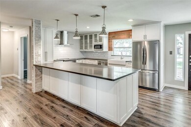 200 Brazil Dr, Hurst, TX 76054 - photo 5