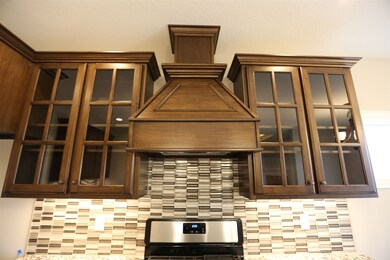 15012 Leo Creek Blvd, Leo-Cedarville, IN 46765 - photo 3